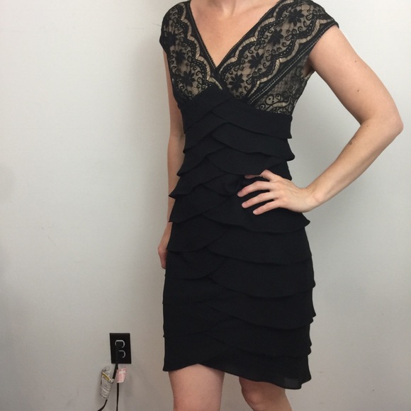 Adrianna Papell Dresses & Skirts - Adrianna Papell Black Tiered Party Petite Dress